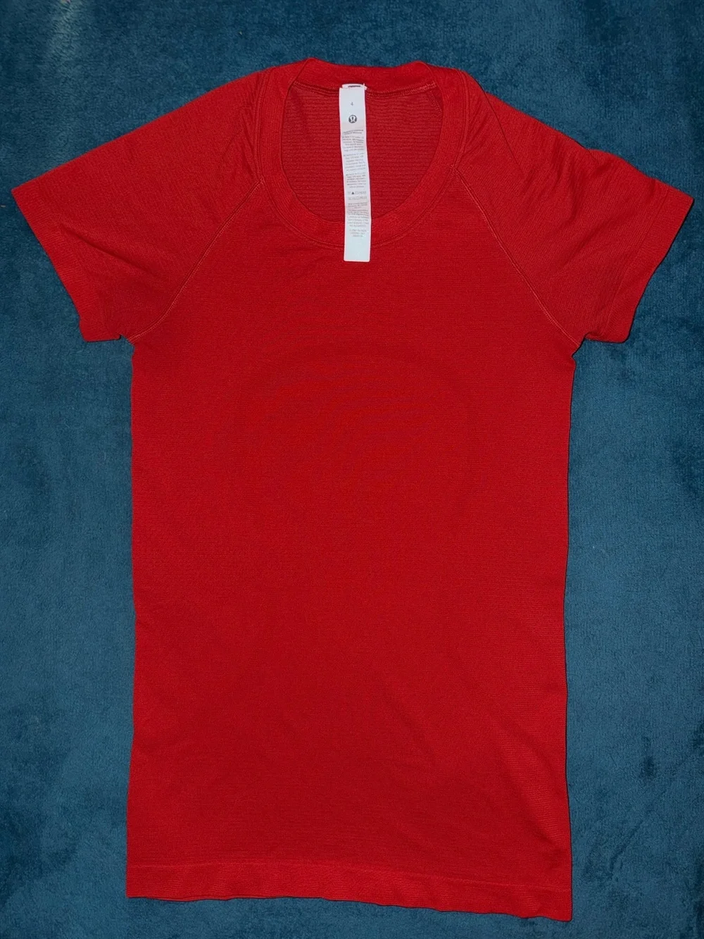 lululemon athletica Women’s Red Short-Sleeve Swiftly 2.0 Tee Size 4 Hip Length